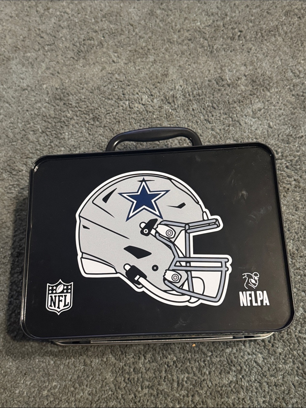 Ceedee Lamb NFL Themed Metal Lunchbox - Multicolor - Picture 2 of 3